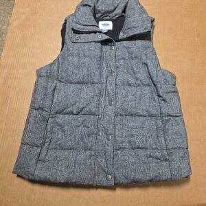 Old Navy Gray Tweed Quilted Puffer Vest – Women’s Large – Fleece‑Lined, Snap Cl